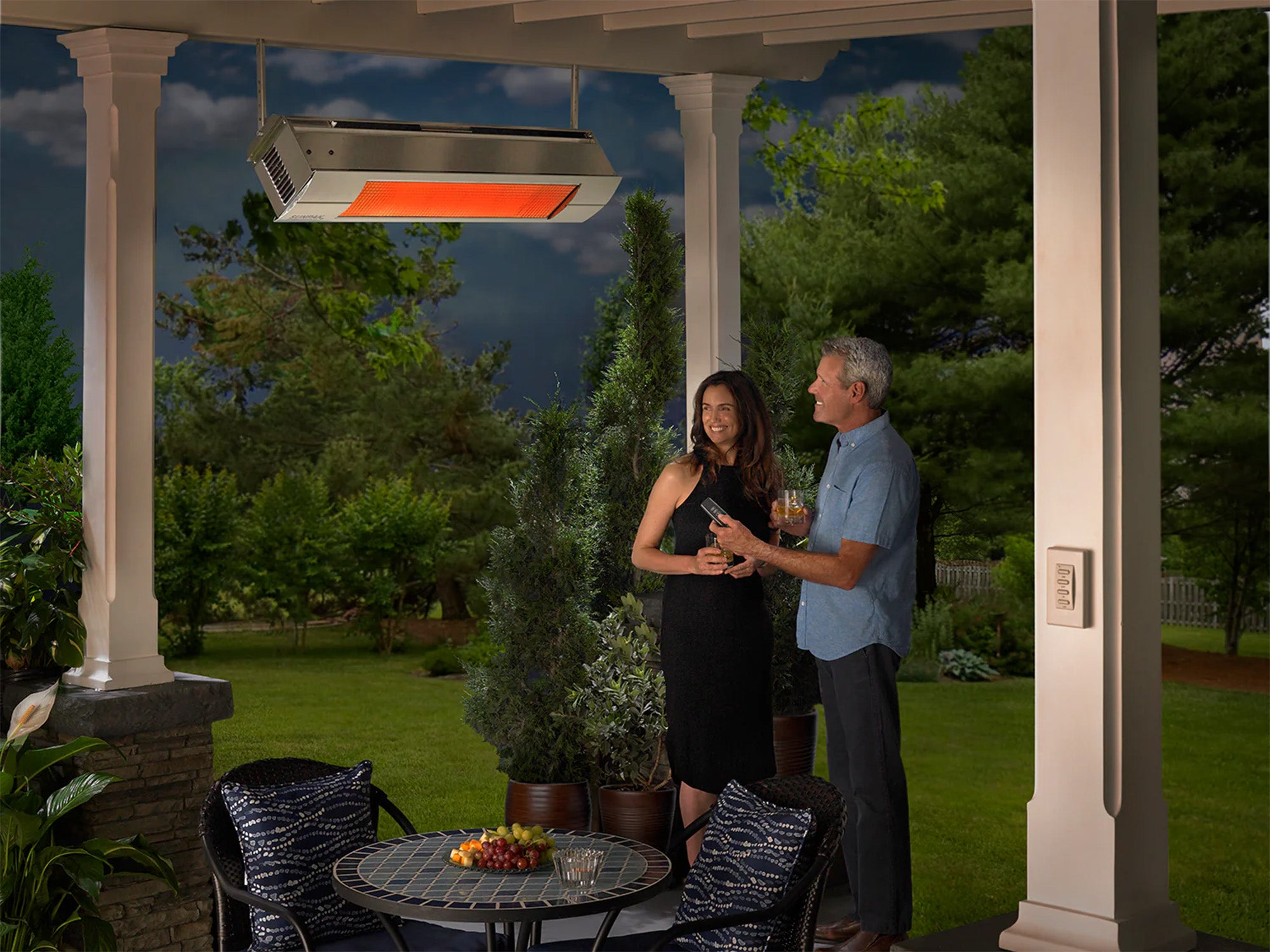 Sunpak S34 with couple enjoying patio